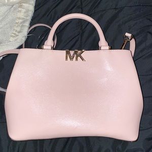 Micheal Kors purse